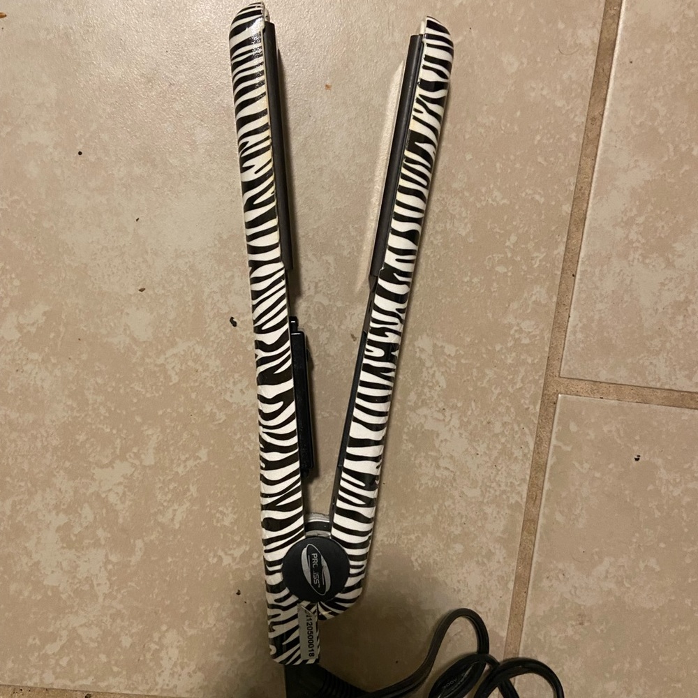 Adjustable ProLiss straightener up to 450 degrees